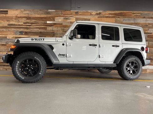 Used 2022 Jeep Wrangler Unlimited Sport image 15