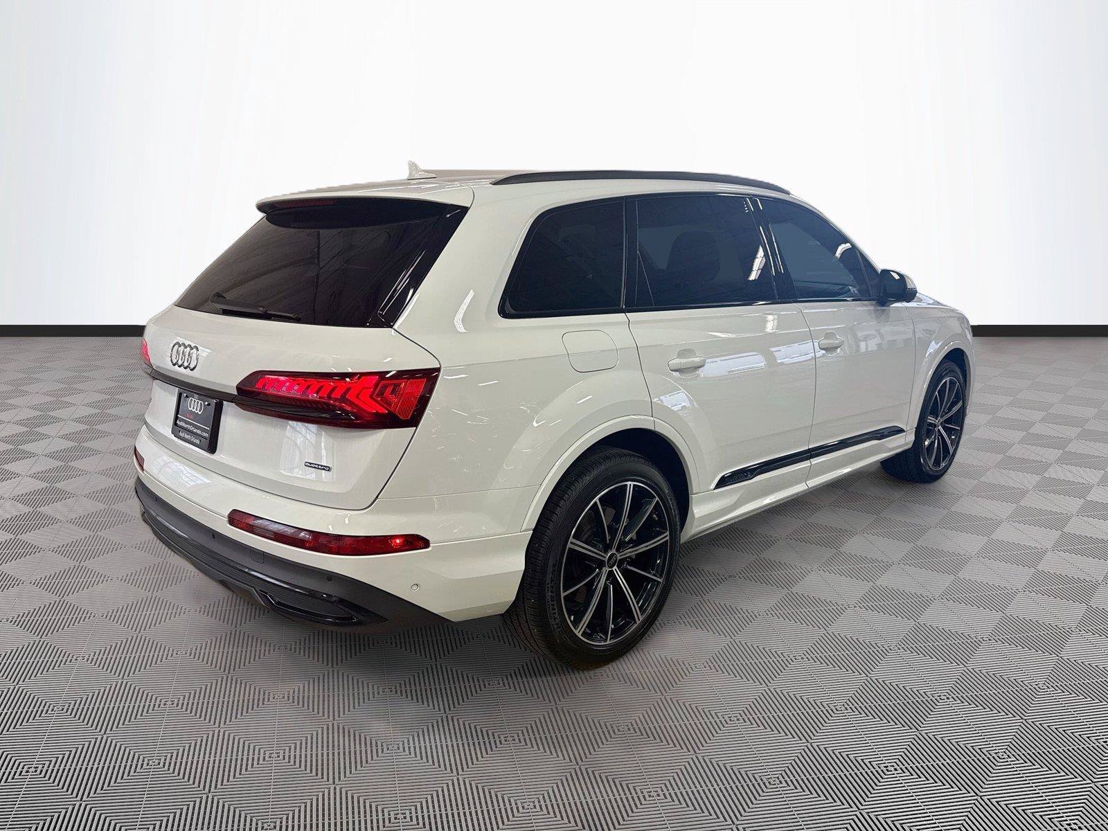 Certified 2024 Audi Q7 3.0T Premium Plus AWD/4WD image 7