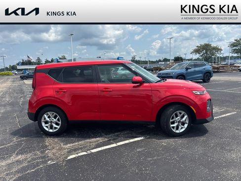 Used 2020 Kia Soul S FWD image 8