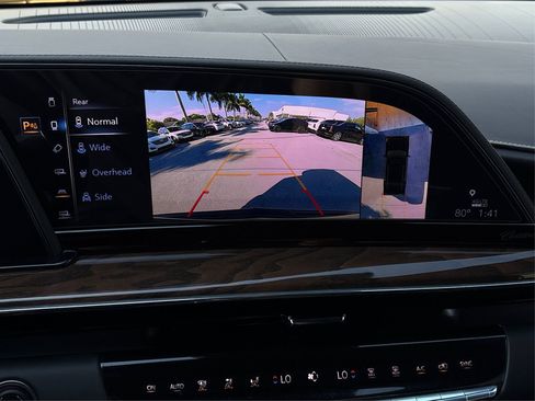 Certified 2024 Cadillac Escalade Premium Luxury Platinum image 28