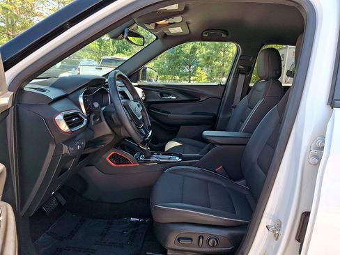Used 2023 Chevrolet TrailBlazer RS w/ Convenience Package AWD/4WD image 13