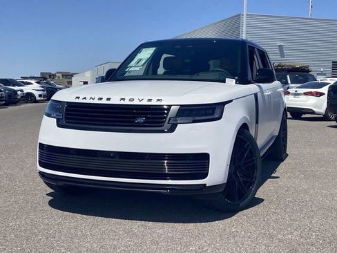New 2025 Land Rover Range Rover SV AWD/4WD image 4