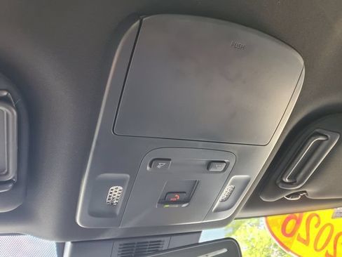 Used 2026 Toyota Camry SE FWD image 34