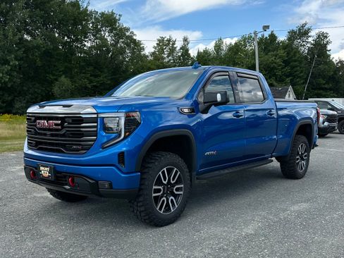 Used 2023 GMC Sierra 1500 AT4 w/ AT4 Premium Package AWD/4WD image 7