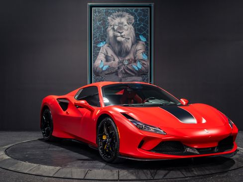 Used 2022 Ferrari F8 Tributo RWD image 4