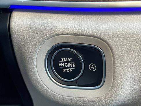 Used 2022 Mercedes-Benz GLS 450 4MATIC image 38