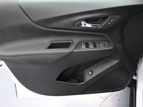 Used 2023 Chevrolet Equinox RS FWD image 22