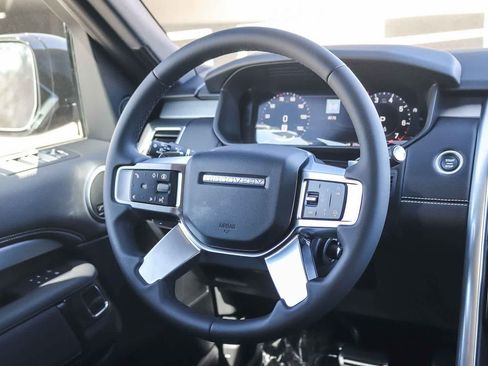 New 2026 Land Rover Discovery Dynamic SE AWD/4WD image 15