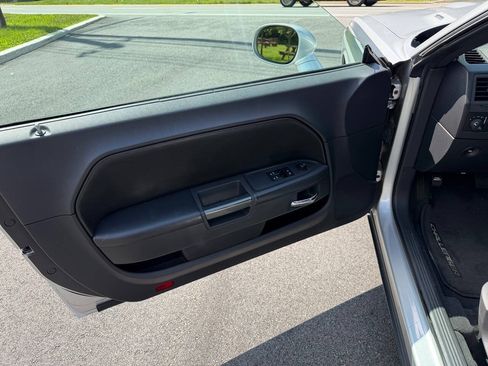 Used 2010 Dodge Challenger R/T RWD image 11