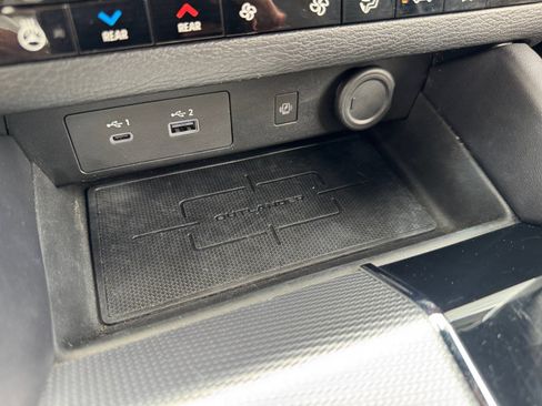 Used 2024 Mitsubishi Outlander SEL AWD/4WD image 24