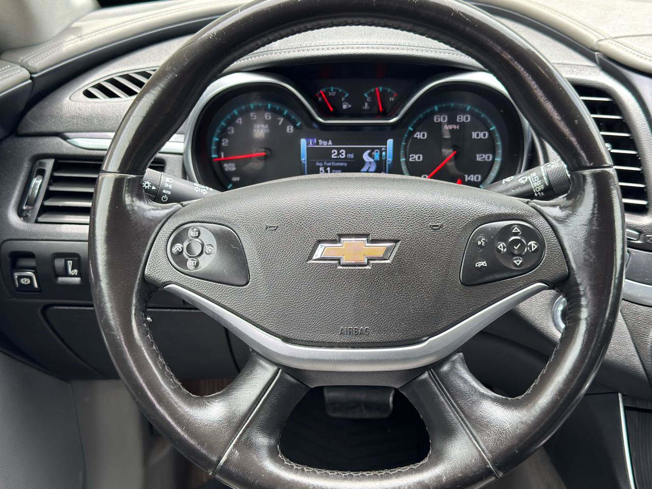 Used 2019 Chevrolet Impala LT FWD image 18