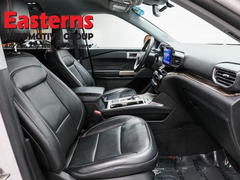 Used 2023 Ford Explorer Limited image 24