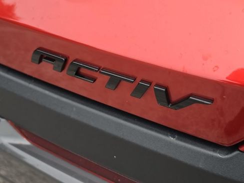 Used 2025 Chevrolet Equinox ACTIV w/ Safety and Technology Package FWD image 6