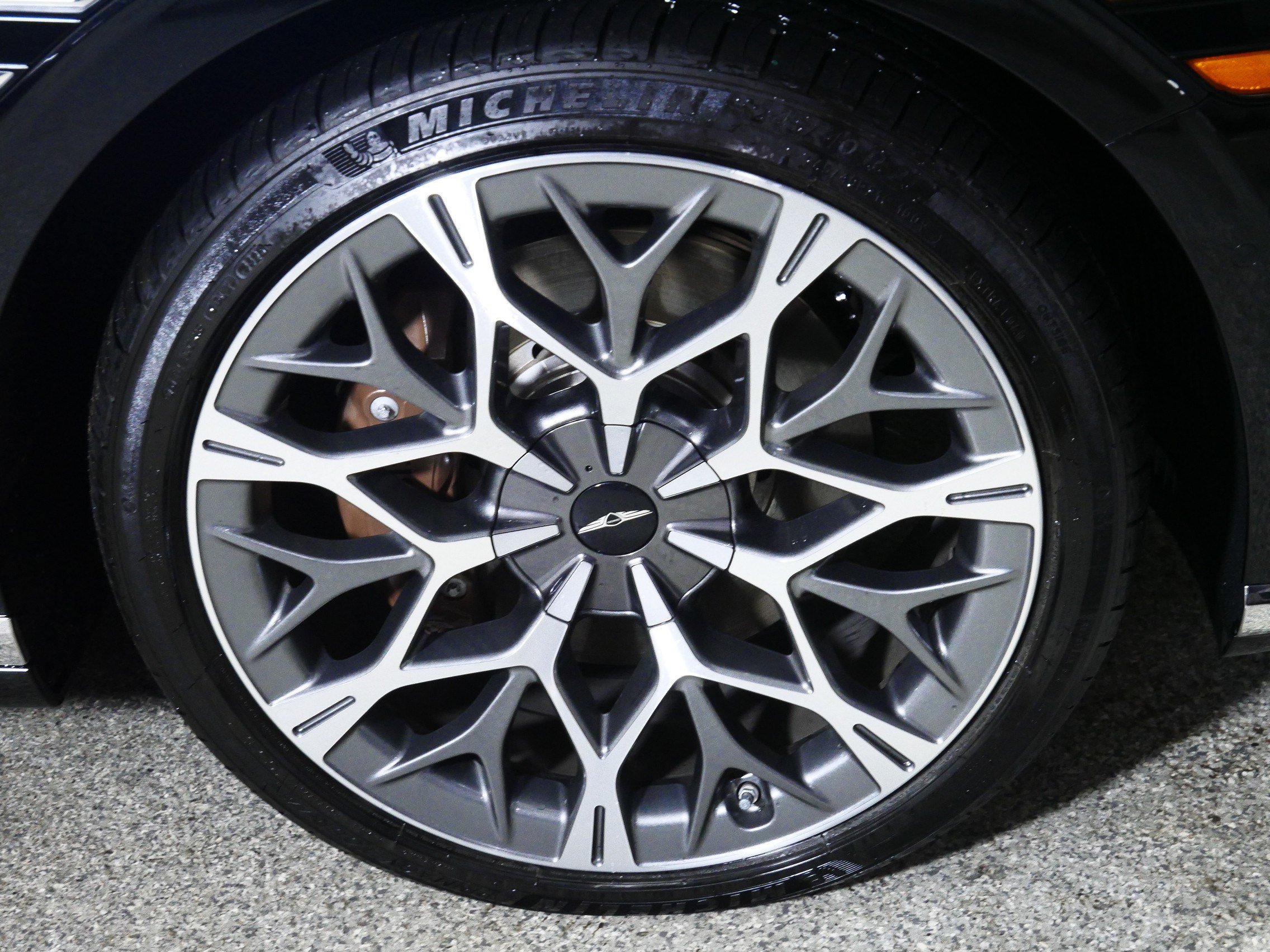 Used 2024 Genesis G90 3.5T AWD/4WD image 15