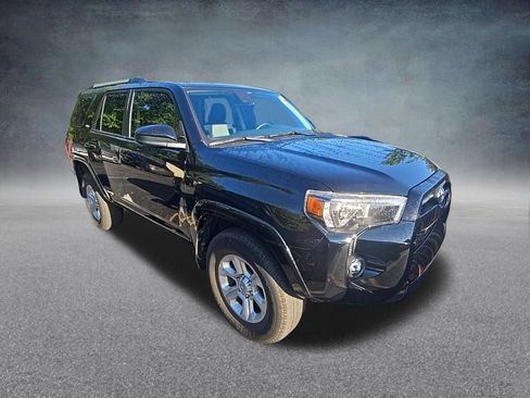 Used 2024 Toyota 4Runner SR5 AWD/4WD image 2