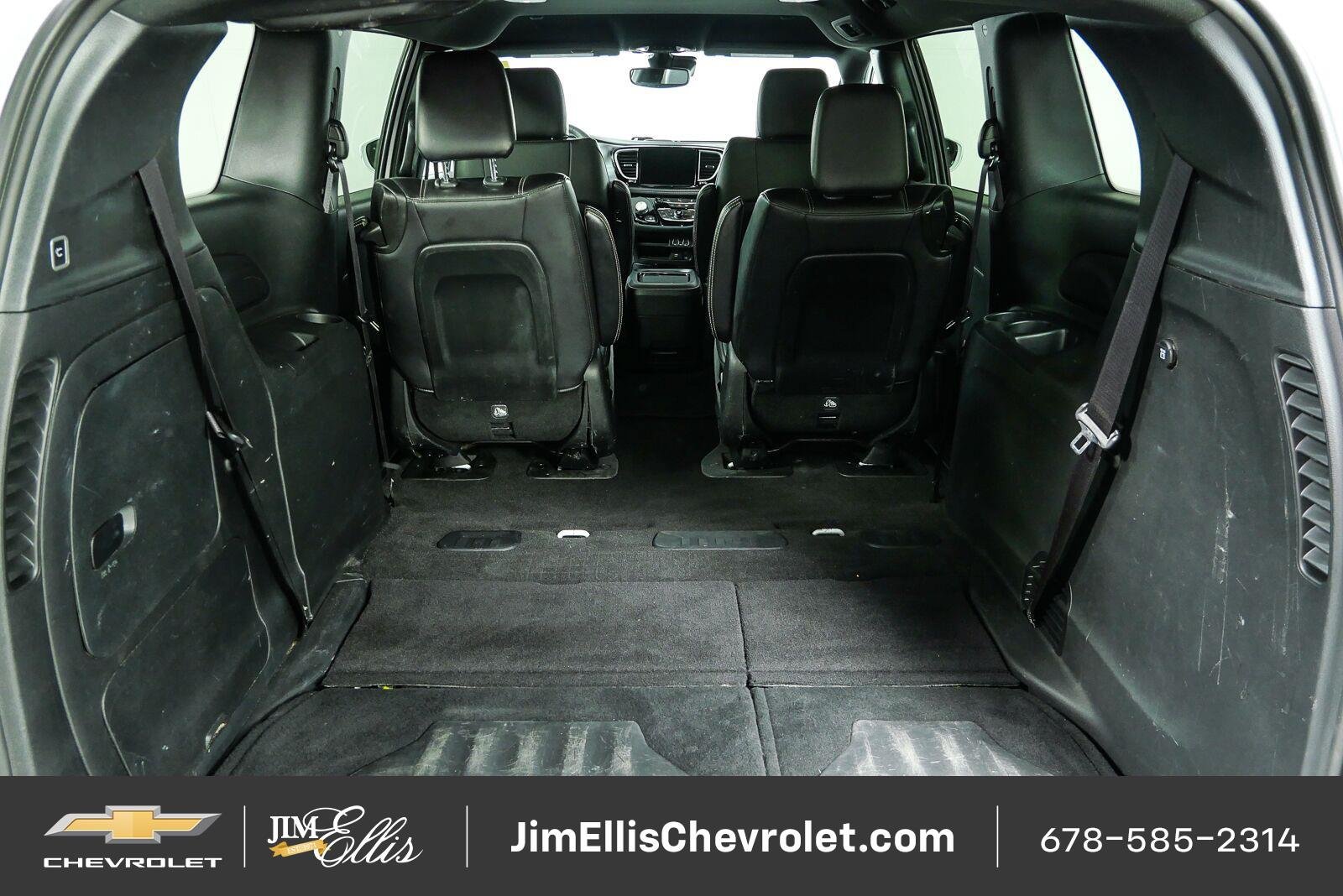 Used 2022 Chrysler Pacifica Touring-L w/ S Appearance Package FWD image 32
