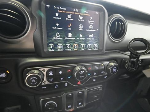 Used 2023 Jeep Wrangler Freedom Edition image 6