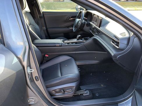 Certified 2025 Toyota Crown XLE image 13