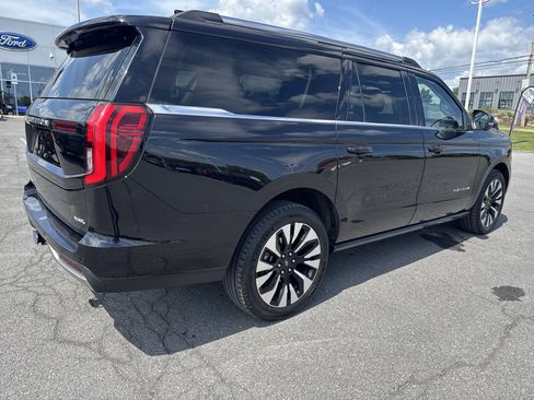 Used 2025 Ford Expedition Max Platinum w/ Driver's Package AWD/4WD image 7