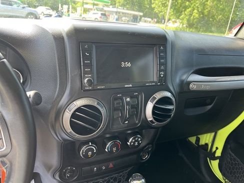 Used 2016 Jeep Wrangler Unlimited Sport w/ Quick Order Package 24S AWD/4WD image 23