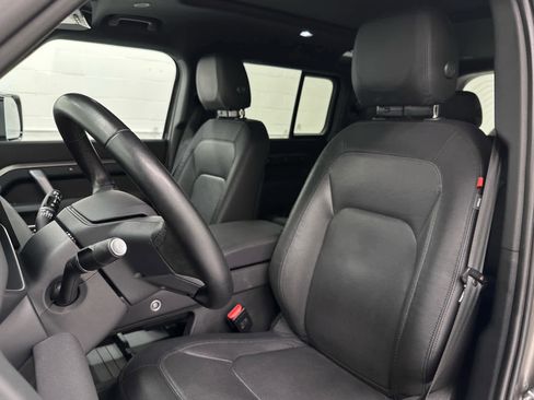 Used 2023 Land Rover Defender 110 X-Dynamic SE image 13