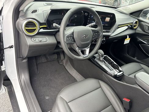 New 2026 Chevrolet Trax ACTIV w/ Driver Confidence Package image 11