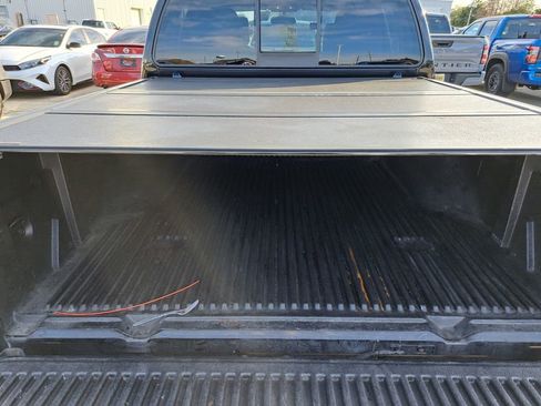 Used 2019 Nissan Frontier SV image 26