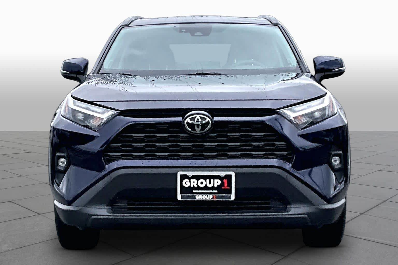 Used 2025 Toyota RAV4 XLE Premium w/ Weather Package AWD/4WD image 4