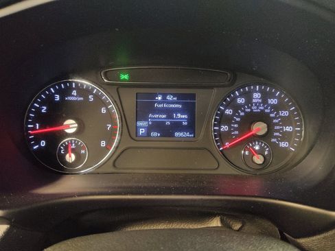 Used 2019 Kia Sorento LX w/ LX Convenience Package image 23