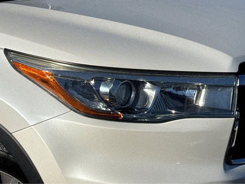 Used 2015 Toyota Highlander XLE image 5
