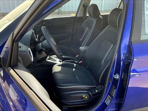 New 2025 Hyundai Venue Limited image 20