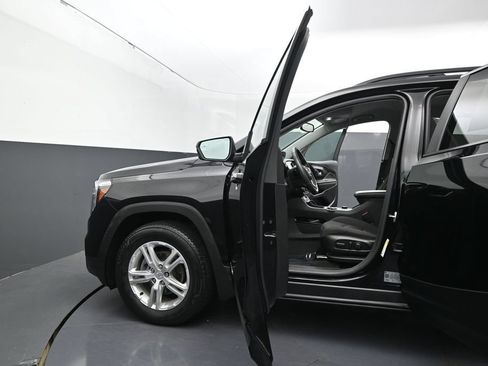 Certified 2023 GMC Terrain SLE w/ Driver Convenience Package AWD/4WD image 13