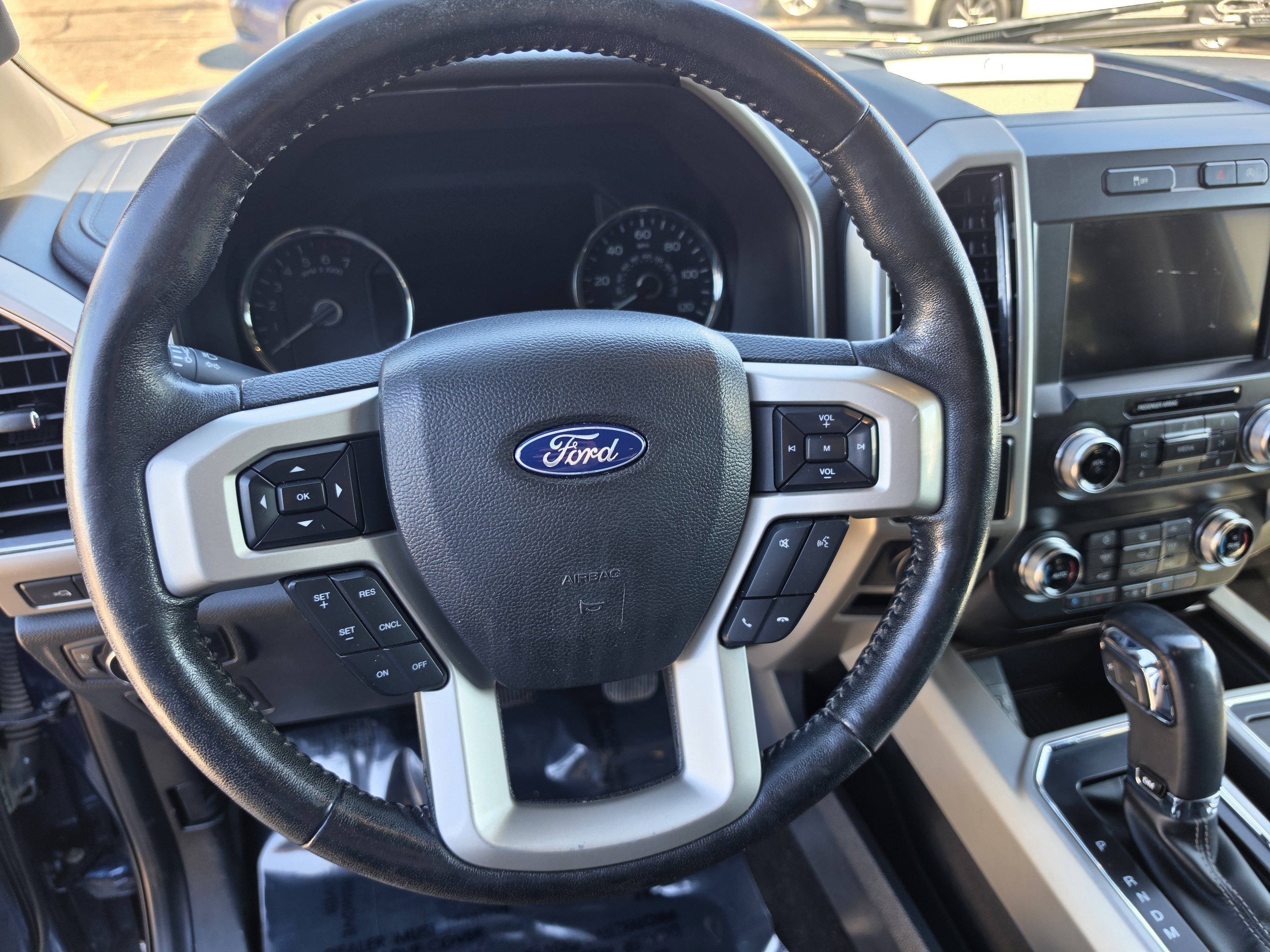Used 2019 Ford F150 Lariat w/ Equipment Group 502A Luxury AWD/4WD image 13