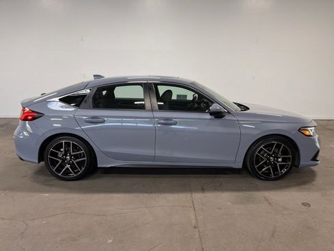 Used 2023 Honda Civic Sport Touring image 2