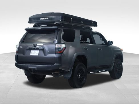 Used 2019 Toyota 4Runner SR5 AWD/4WD image 11