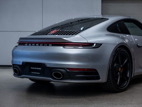 Certified 2024 Porsche 911 Carrera 4S w/ Premium Package AWD/4WD image 27