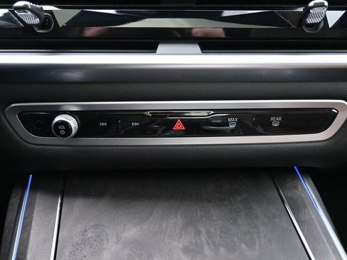 Used 2023 BMW X7 M60i w/ Executive Package AWD/4WD image 18