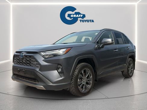 Used 2022 Toyota RAV4 Limited image 1