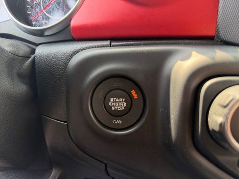 Used 2018 Jeep Wrangler Rubicon AWD/4WD image 30