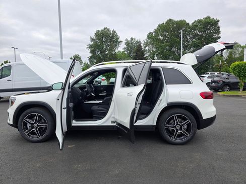 New 2026 Mercedes-Benz GLB 250 4MATIC image 12
