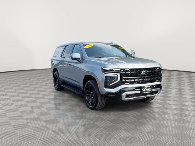 Used 2025 Chevrolet Tahoe 4WD image 2