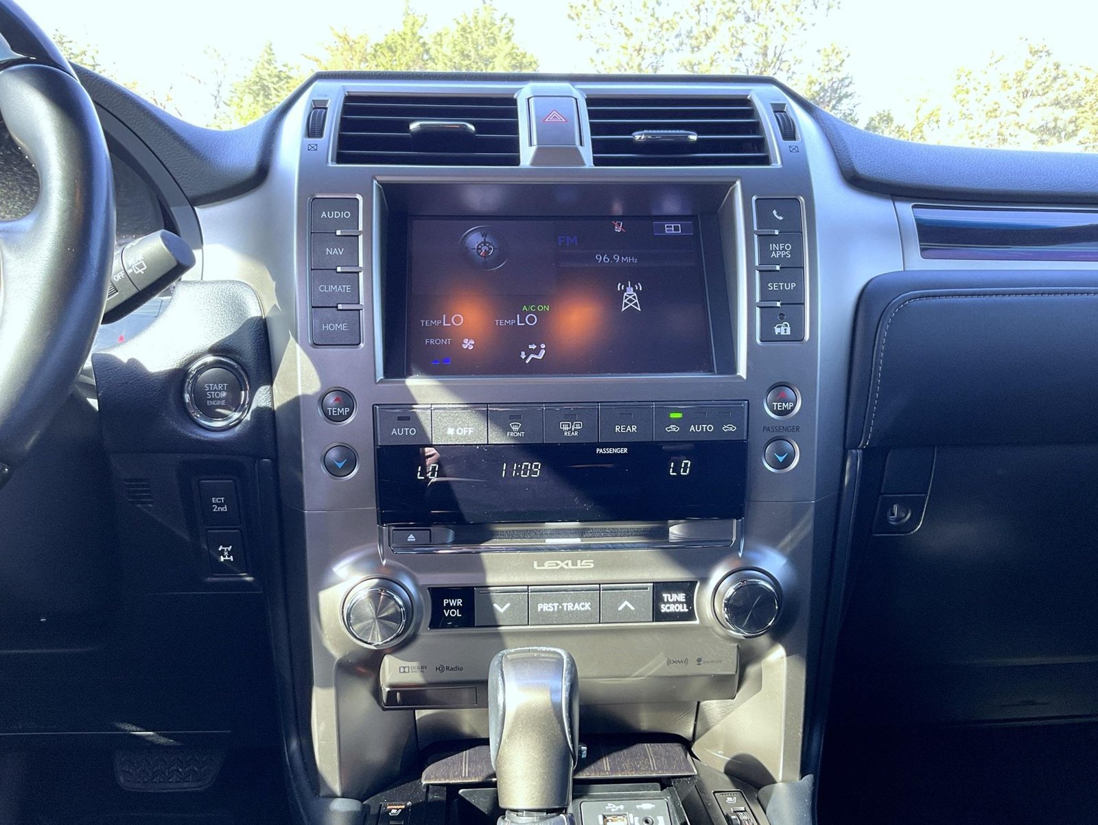 Used 2021 Lexus GX 460 Premium w/ Premium Package AWD/4WD image 16