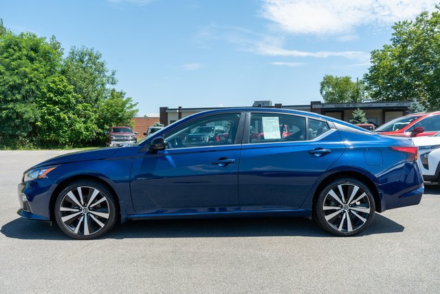 Used 2021 Nissan Altima 2.5 SR w/ SR Premium Package AWD/4WD image 9