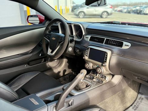 Used 2013 Chevrolet Camaro SS w/ SS Performance Package image 19