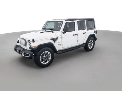 Used 2018 Jeep Wrangler Unlimited Sahara AWD/4WD image 9