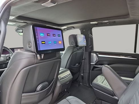 New 2026 Cadillac Escalade ESV Platinum Sport w/ LPO, ONYX Package AWD/4WD image 21