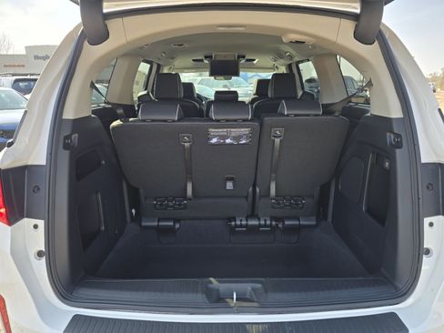 New 2026 Honda Odyssey Touring image 13