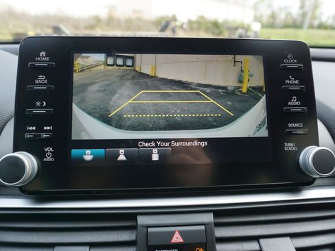 Used 2018 Honda Accord Sport image 35