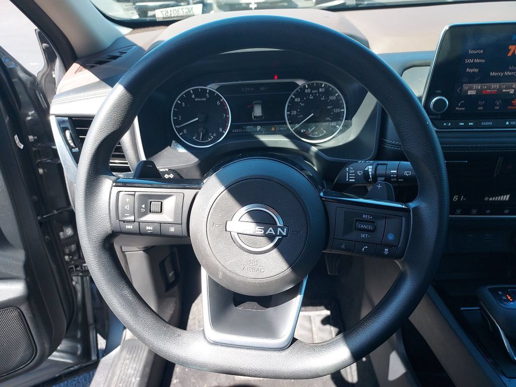 Used 2022 Nissan Rogue SV AWD/4WD image 17