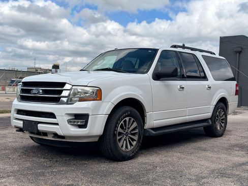Used 2017 Ford Expedition EL XLT w/ Equipment Group 202A AWD/4WD image 4